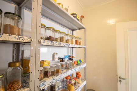 Casa para alugar com 550m², 4 quartos e 8 vagasDespensa