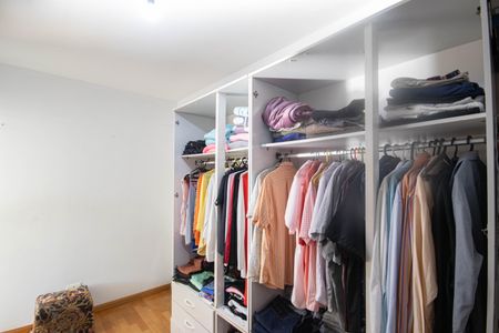 Casa para alugar com 550m², 4 quartos e 8 vagasCloset da suíte 1