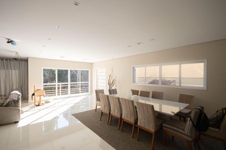 Casa para alugar com 550m², 4 quartos e 8 vagasSala