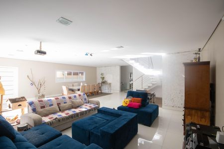 Casa para alugar com 550m², 4 quartos e 8 vagasSala