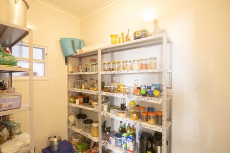 Casa para alugar com 550m², 4 quartos e 8 vagasDespensa