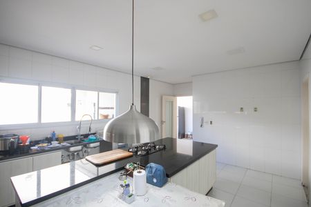 Casa para alugar com 550m², 4 quartos e 8 vagasCozinha
