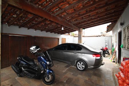 Casa à venda com 316m², 6 quartos e 2 vagasGaragem