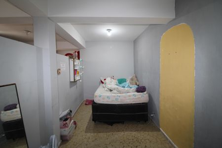 Casa à venda com 316m², 6 quartos e 2 vagasCasa 3 - Quarto 1
