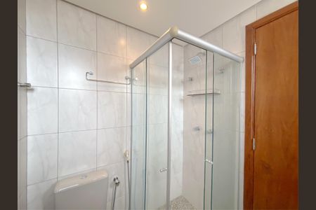 Apartamento à venda com 116m², 3 quartos e 2 vagas Apartamento à venda com 116m², 3 quartos e 2 vagasBanheiro da Suite 2