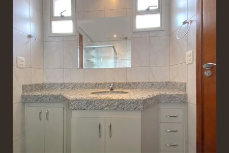 Apartamento à venda com 116m², 3 quartos e 2 vagas Apartamento à venda com 116m², 3 quartos e 2 vagasBanheiro da Suite 3