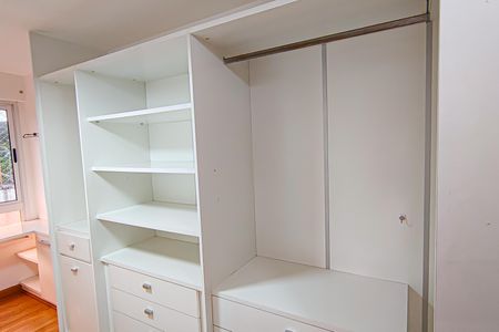 Apartamento à venda com 256m², 3 quartos e 2 vagasCloset da suíte