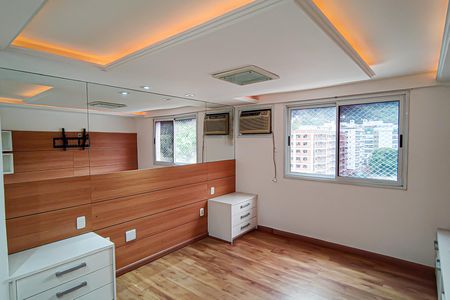 Apartamento à venda com 256m², 3 quartos e 2 vagasSuíte