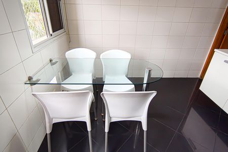 Apartamento à venda com 256m², 3 quartos e 2 vagasCozinha