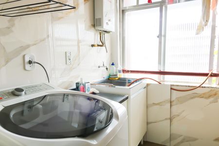 Apartamento à venda com 82m², 2 quartos e 1 vaga Apartamento à venda com 82m², 2 quartos e 1 vagaÁrea de Serviço