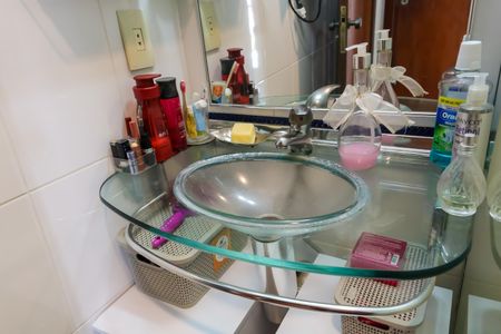 Apartamento à venda com 82m², 2 quartos e 1 vaga Apartamento à venda com 82m², 2 quartos e 1 vagaBanheiro