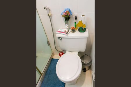 Apartamento à venda com 82m², 2 quartos e 1 vaga Apartamento à venda com 82m², 2 quartos e 1 vagaBanheiro