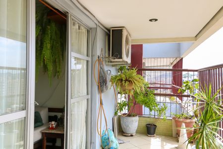 Apartamento à venda com 82m², 2 quartos e 1 vaga Apartamento à venda com 82m², 2 quartos e 1 vagaVaranda da Sala