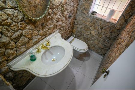 Casa à venda com 356m², 5 quartos e 4 vagasLavabo Sala de Jantar