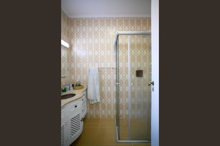 Casa à venda com 356m², 5 quartos e 4 vagasBanheiro da Suíte 4