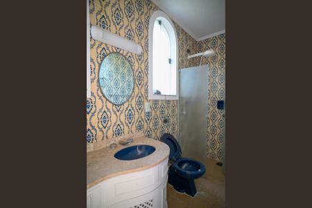 Casa à venda com 356m², 5 quartos e 4 vagasBanheiro da Suíte 2