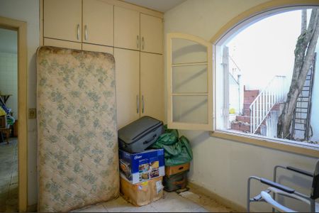 Casa à venda com 356m², 5 quartos e 4 vagasCasa 2 - Quarto