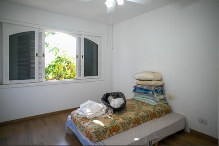 Casa à venda com 356m², 5 quartos e 4 vagasQuarto