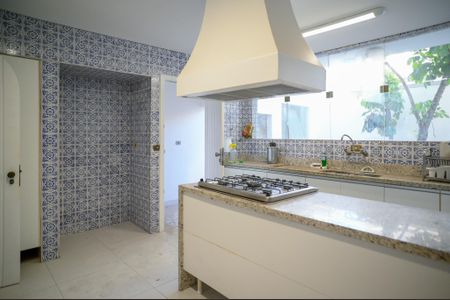 Casa à venda com 356m², 5 quartos e 4 vagasCozinha