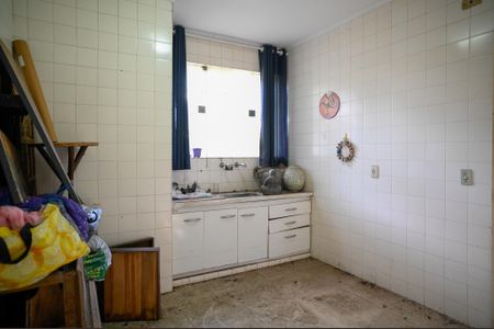 Casa à venda com 356m², 5 quartos e 4 vagasCasa 2 - Cozinha
