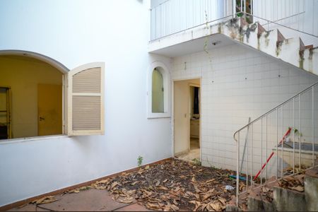 Casa à venda com 356m², 5 quartos e 4 vagasCasa 2 - Área de Serviço