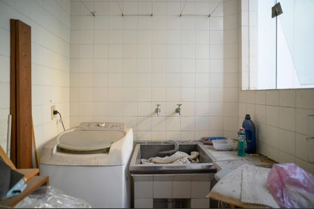 Casa à venda com 356m², 5 quartos e 4 vagasÁrea de Serviço