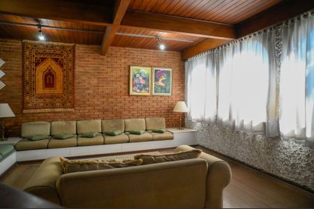 Casa à venda com 356m², 5 quartos e 4 vagasSala