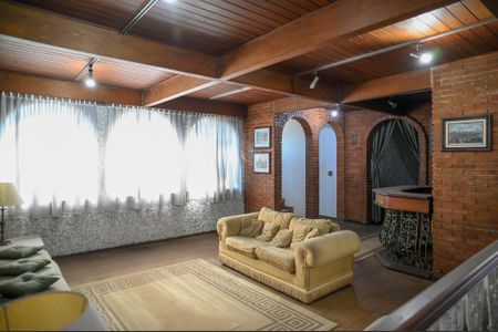 Casa à venda com 356m², 5 quartos e 4 vagasSala