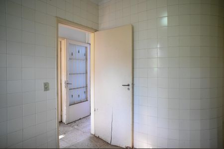 Casa à venda com 356m², 5 quartos e 4 vagasCasa 2 - Cozinha