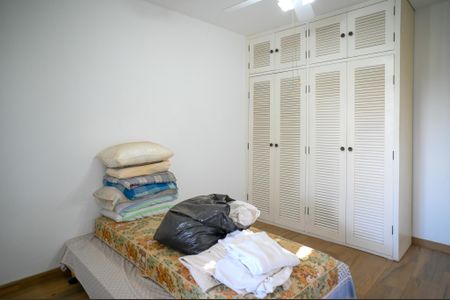 Casa à venda com 356m², 5 quartos e 4 vagasQuarto 