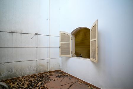 Casa à venda com 356m², 5 quartos e 4 vagasCasa 2 - Área de Serviço