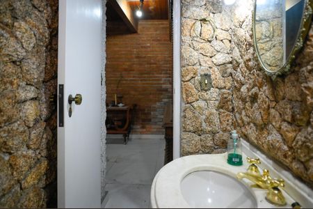 Casa à venda com 356m², 5 quartos e 4 vagasLavabo Sala de Jantar