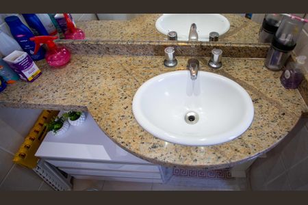 Apartamento à venda com 69m², 3 quartos e 2 vagasBanheiro da Suíte