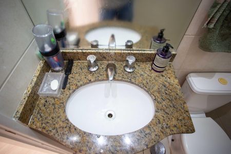 Apartamento à venda com 69m², 3 quartos e 2 vagasBanheiro Social