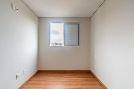 Apartamento à venda com 58m², 2 quartos e 2 vagasQuarto 2