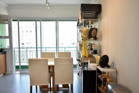 Apartamento à venda com 72m², 2 quartos e 2 vagasSala