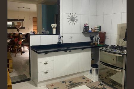 Casa à venda com 160m², 7 quartos e 1 vaga Casa à venda com 160m², 7 quartos e 1 vagaCozinha