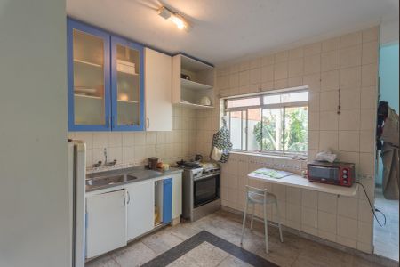 Casa à venda com 374m², 5 quartos e 3 vagas Casa à venda com 374m², 5 quartos e 3 vagasCozinha