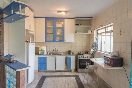 Casa à venda com 374m², 5 quartos e 3 vagas Casa à venda com 374m², 5 quartos e 3 vagasCozinha