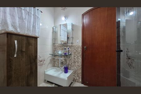 Casa à venda com 227m², 3 quartos e 4 vagas Casa à venda com 227m², 3 quartos e 4 vagasBanheiro 1