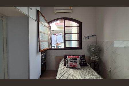 Casa à venda com 227m², 3 quartos e 4 vagas Casa à venda com 227m², 3 quartos e 4 vagasQuarto 1