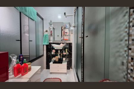 Casa à venda com 227m², 3 quartos e 4 vagas Casa à venda com 227m², 3 quartos e 4 vagasBanheiro da Suíte