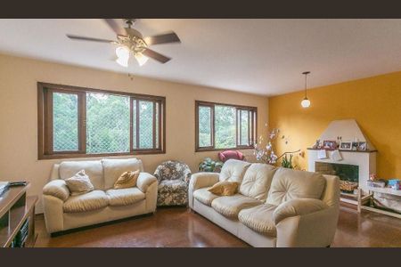 Casa à venda com 4 quartos, 260m² em Vila Albano, São Paulo