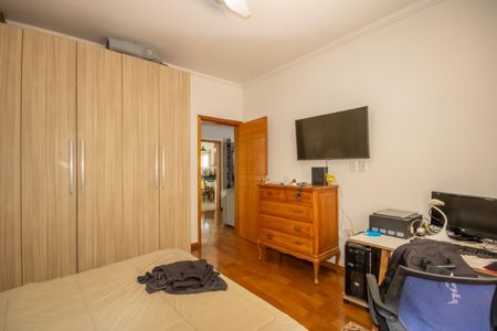 Casa à venda com 470m², 8 quartos e 7 vagasQuarto 1