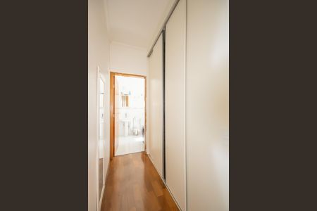 Casa à venda com 470m², 8 quartos e 7 vagasCloset da suíte