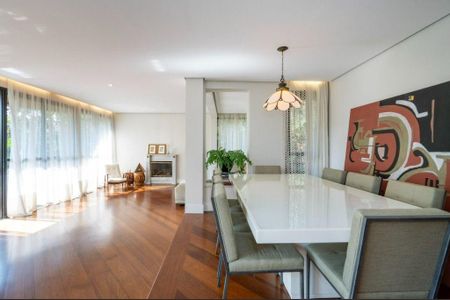 Apartamento à venda com 3 quartos, 180m² em Jardim Fonte do Morumbi, São Paulo
