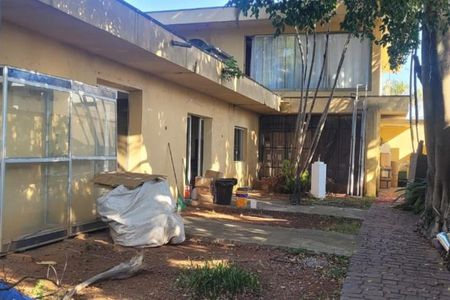 Casa à venda com 516m², 4 quartos e 4 vagas