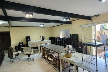 Casa à venda com 516m², 4 quartos e 4 vagas