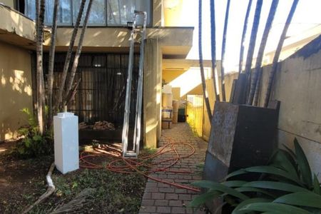 Casa à venda com 516m², 4 quartos e 4 vagas