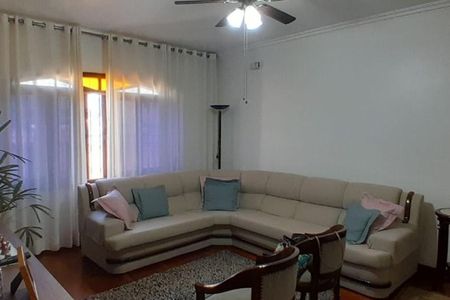 Casa à venda com 156m², 3 quartos e 4 vagas